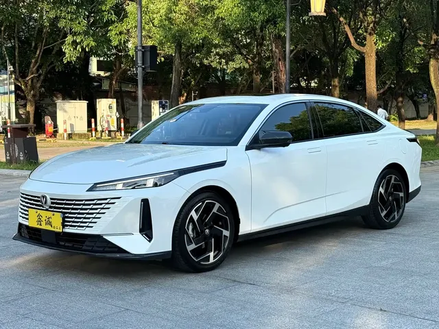 Changan Yida 2023 Blue Whale NE 1.5T GDI DCT Flagship