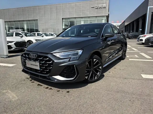 Audi A3 2025 Facelift A3L Limousine 35TFSI Flying Joy Edition