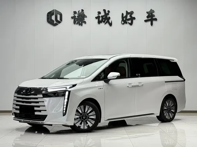 GAC Trumpchi E8 NEV 2024 150km Soaring Dragon Starlight+