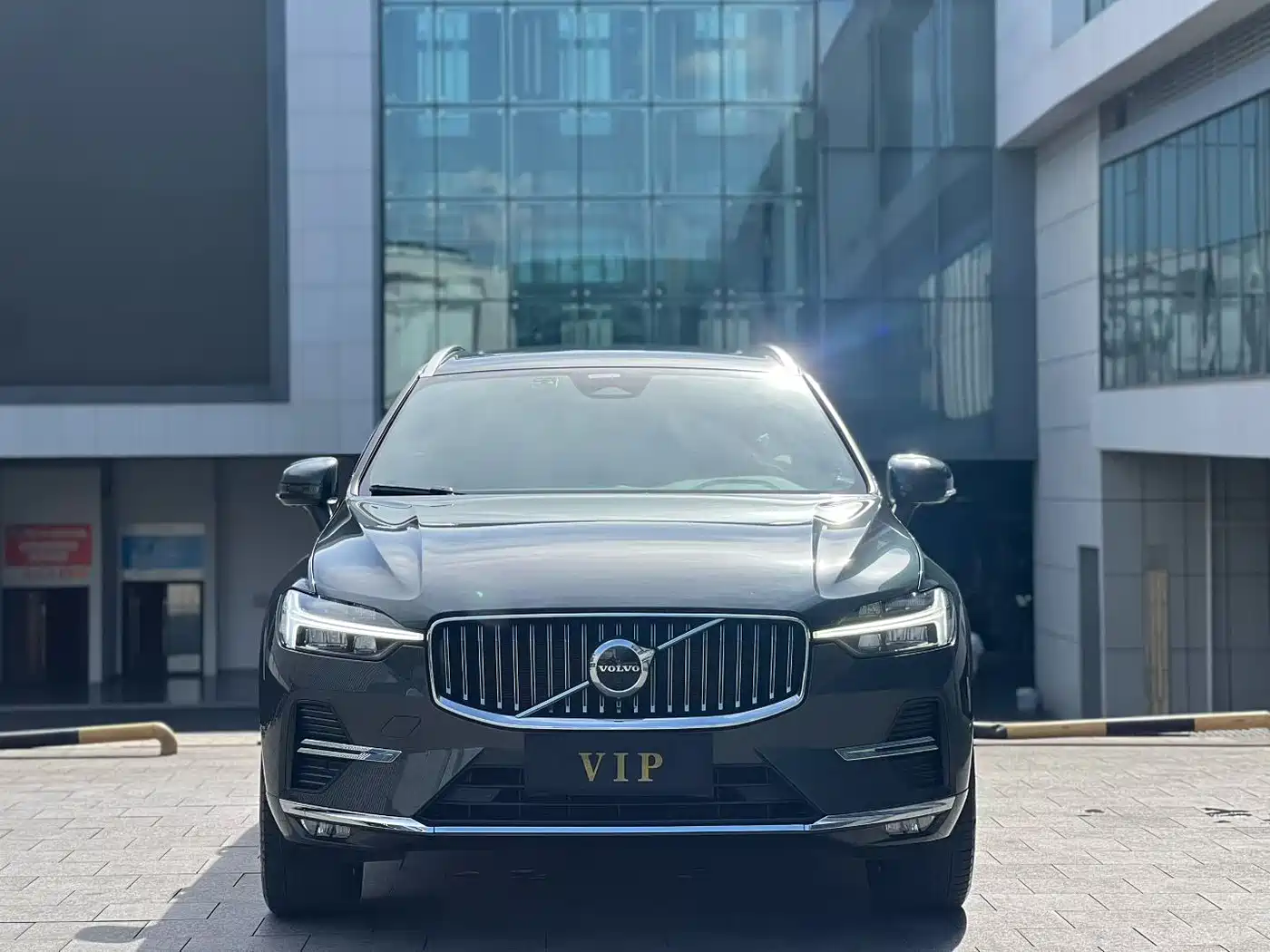 Volvo XC60 2022 B5 AWD Elegance Luxury Edition