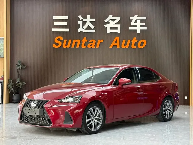 Lexus IS 2017 300 Fashion Edition