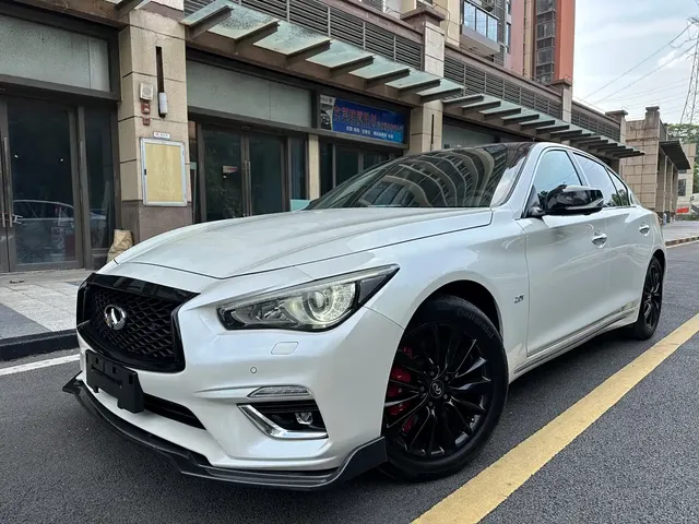 Infiniti Q50L 2018 2.0T Premium Edition China V
