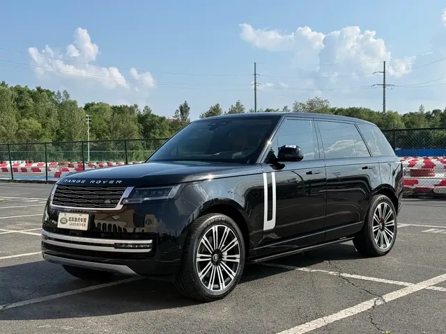 Land Rover Range Rover 2024 3.0 L6 400PS Genesis Extended
