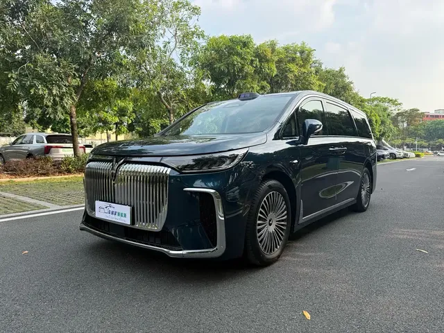 Voyah Auto Voyah Dreamer 2025 Model PHEV 4WD Premium QianKun Edition