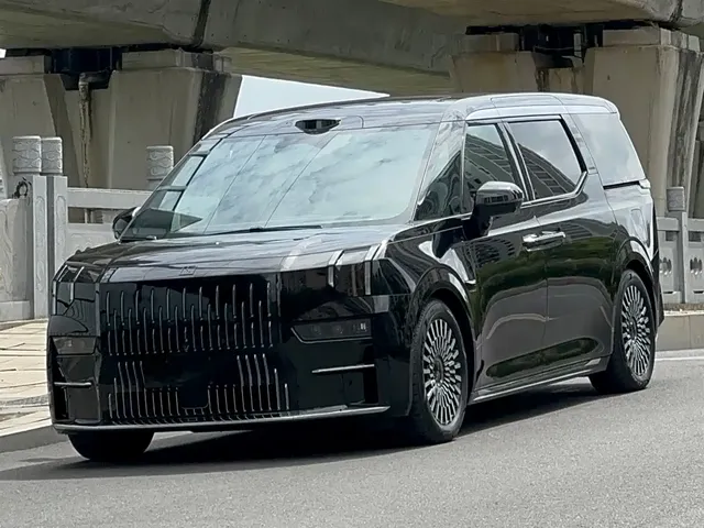 ZEEKR 009 2024 6-seat Executive AWD 108kWh
