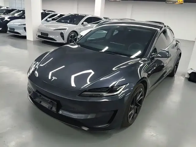 Tesla Model 3 2024 High-Performance All-Wheel Drive Edition