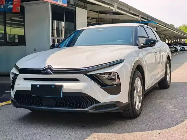 Citroën Versailles C5 X 2025 Model 1.6T Overseas Version