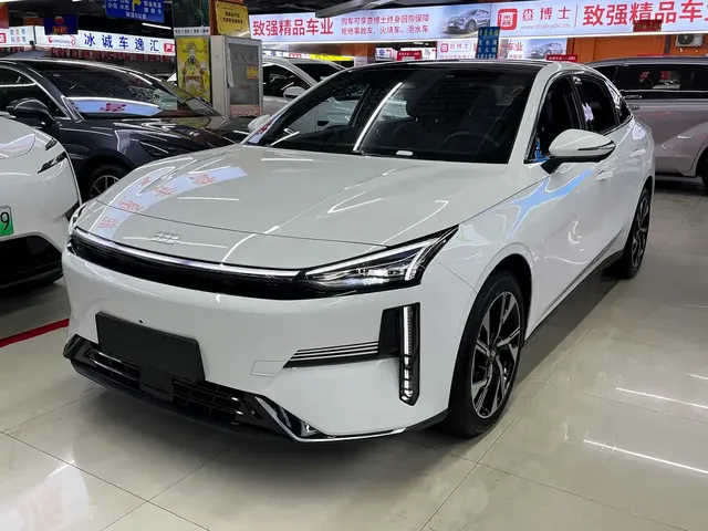 Geely Galaxy L6 2024 125km Creative Edition