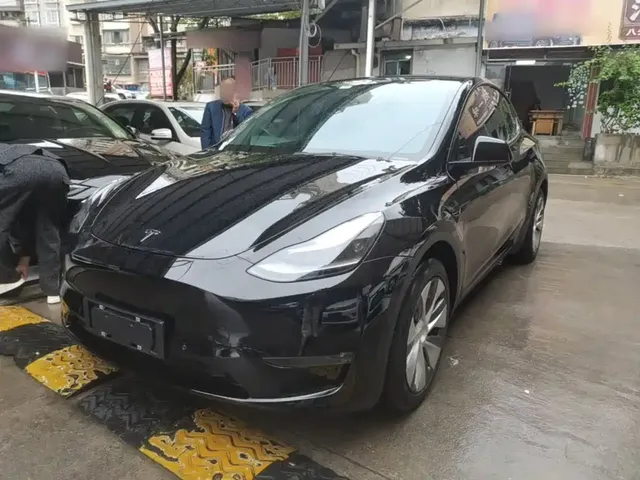 Tesla Model Y 2021 Model Long Range AWD