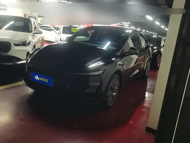 Tesla Model Y L 2025 Facelift Long Range AWD