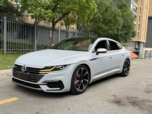 Volkswagen FAW-Volkswagen CC 2019 330TSI Charming Appearance (China V)