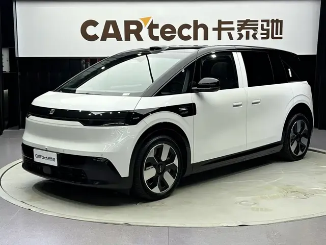 ZEEKR MIX 2025 Smart Driving Edition