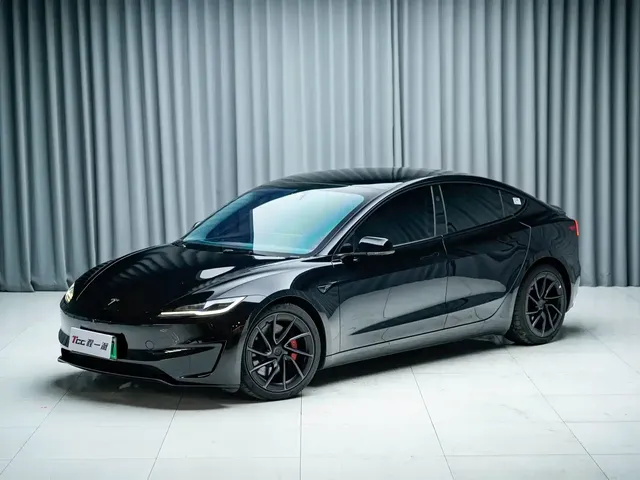 Tesla Model 3 2024 High-Performance All-Wheel Drive Edition