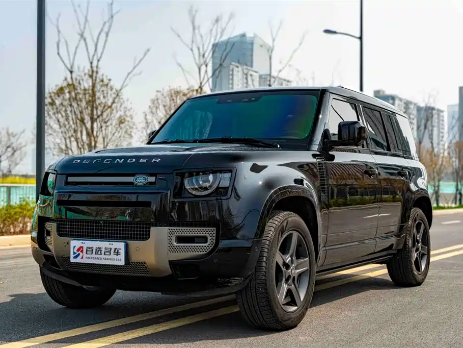 Land Rover Defender 2025 110 3.0T P400 X-Dynamic SE