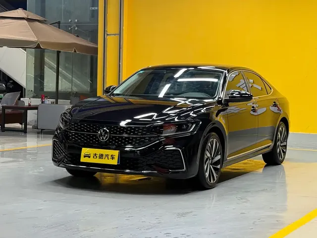 Volkswagen Passat 2022 330TSI Starlight Elite Edition