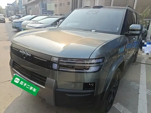Fang Cheng Bao Titanium 7 2025 AWD Base Model