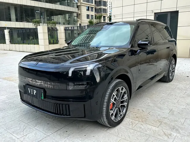 Lynk & Co 900 2025 1.5T Ultra
