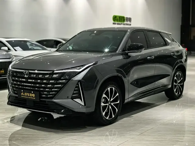 Changan UNI-Z New Energy 2024 Blue Whale iDD 125km Surpassing Edition