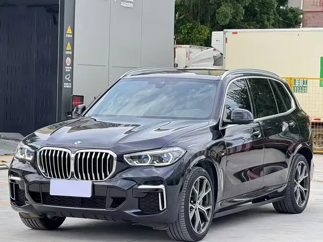 BMW X5 2022 Model xDrive 40Li M Sport Package