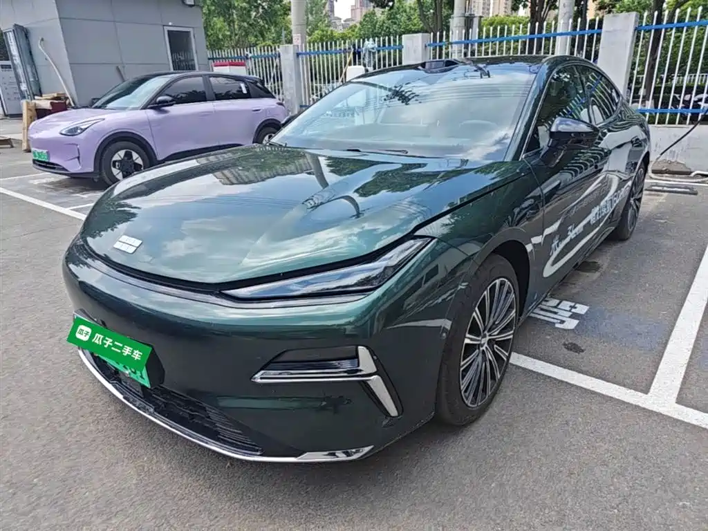 Geely Galaxy Xingyao 8 2025 130km EM-P Starship Edition