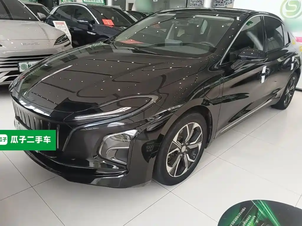 Hongqi E-QM5 2023 Facelift Basic Travel Edition