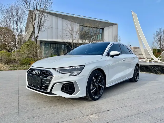 Audi A3 2023 Facelift Sportback 35 TFSI Fashion Sport