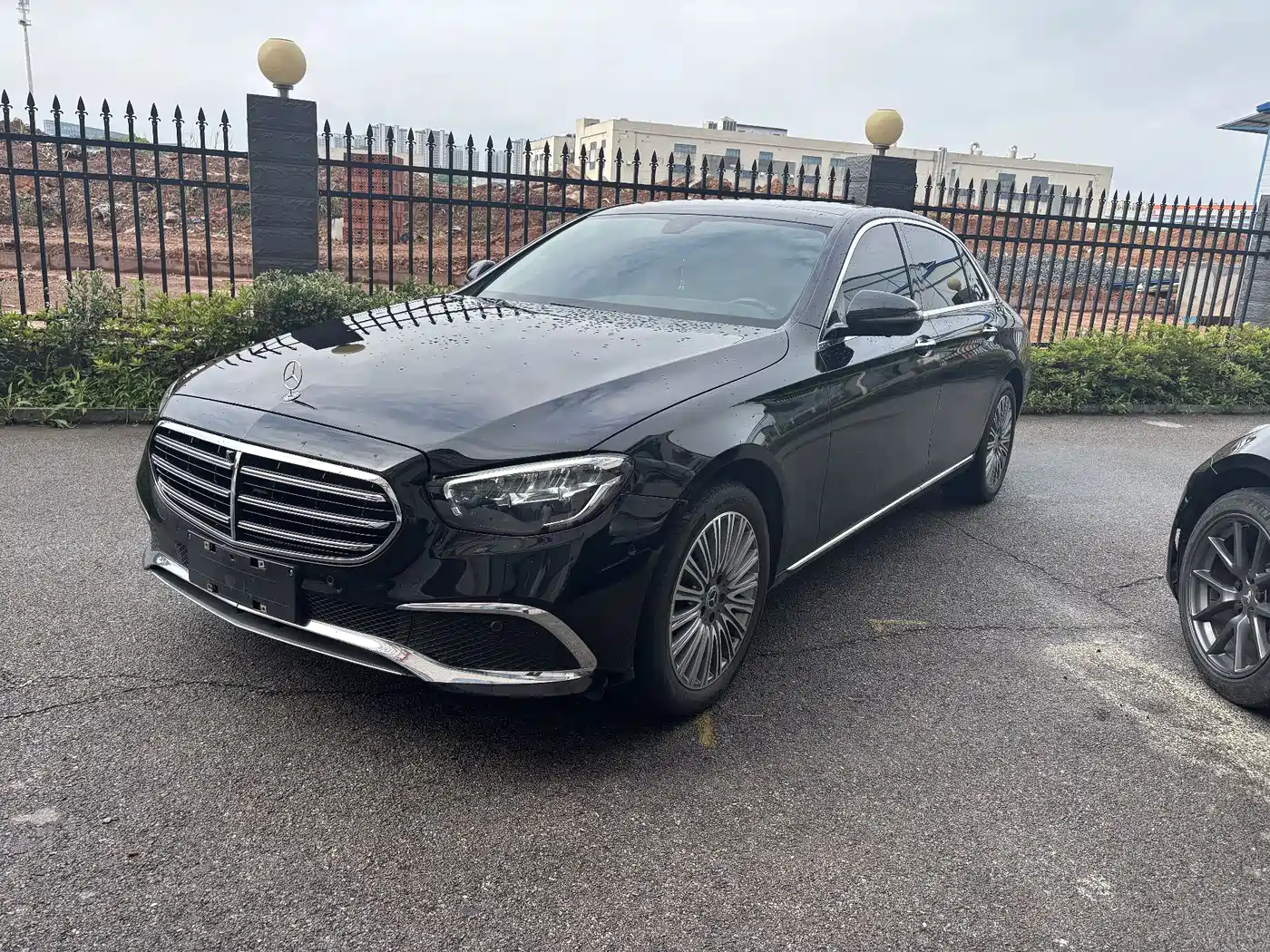 Mercedes-Benz E-Class 2023 E 300 L Fashion