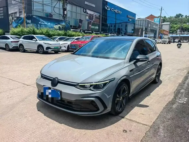 Volkswagen Golf 2023 Model 280TSI DSG R-Line