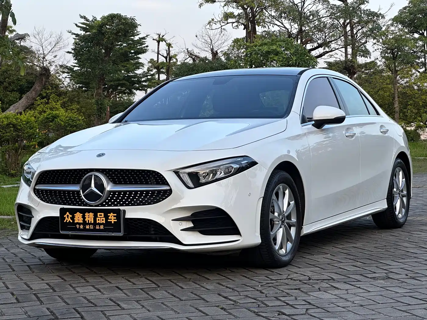 Mercedes-Benz A-Class 2021 A 200 L Sport Sedan Fashion Edition