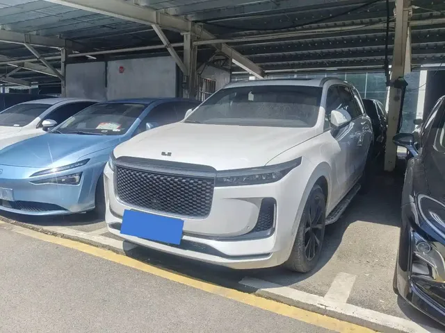 Li Auto Li ONE 2020 Extended Range 6-seater