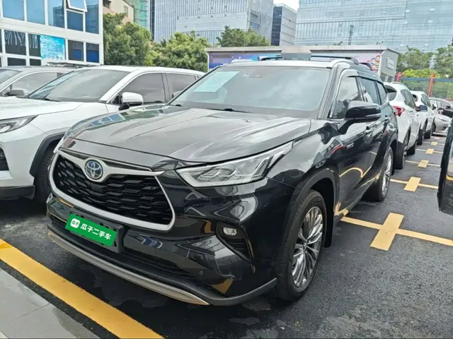 Toyota Highlander 2022 Model Dual Engine 2.5L 4WD Premium Edition 7-Seater