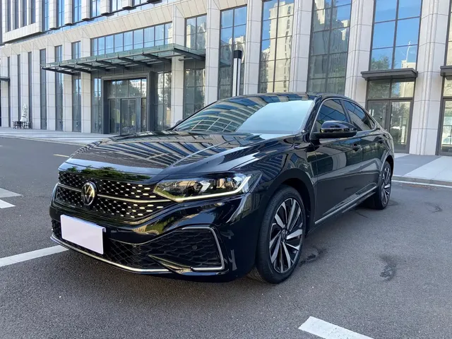 Volkswagen Passat 2022 330TSI Starlight Elite Edition