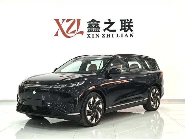 Dongfeng Yipai eπ008 2025 210Ultra Ruyi Edition 5-Seater