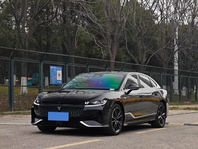 Voyah Auto VOYAH Zhuiguang 2024 PHEV AWD Ultra Long Range Flagship