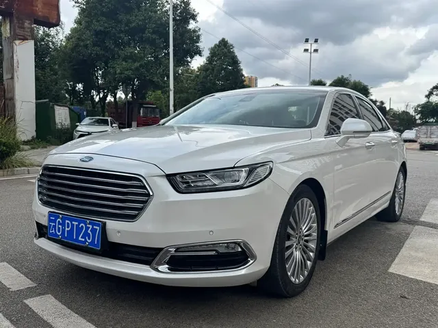 Ford Taurus 2018 EcoBoost 245 Excellence (China V)