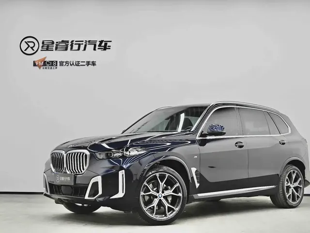 BMW X5 2023 xDrive 30Li Premium M Sport Black Night Package