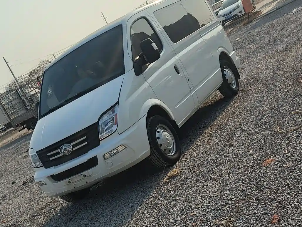 SAIC Maxus Xintu V80 2023 2.0T PLUS AMT Urban Edition Short Wheelbase Ultra-low Roof 7/8/9-seater
