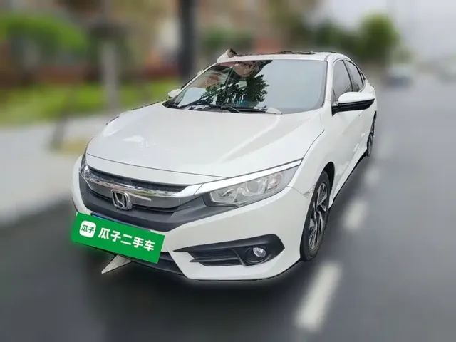 Honda Civic 2016 220TURBO CVT Luxury Edition