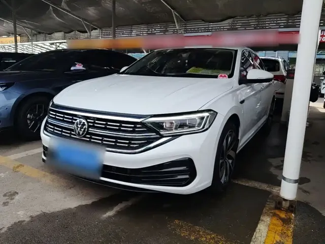 Volkswagen Sagitar 2023 300TSI DSG Surpassing Edition