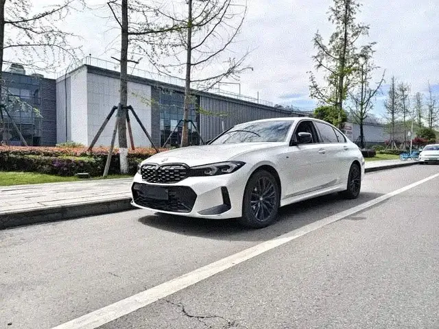 BMW 3 Series 2024 325Li M Sport Shadowline Package