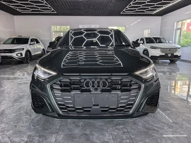 Audi A3 2023 Facelift Sportback 35 TFSI Fashion Sport