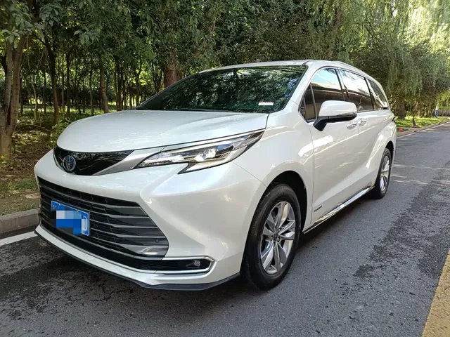 Toyota Sienna 2021 2.5L Hybrid Ultimate Edition