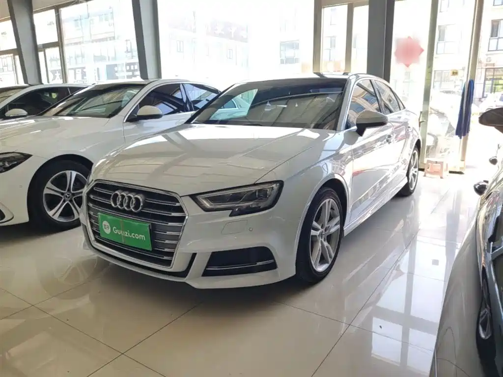 Audi A3 2020 Sportback 35 TFSI Style (China V)