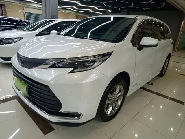 Toyota Sienna 2024 2.5L Hybrid Comfort Edition