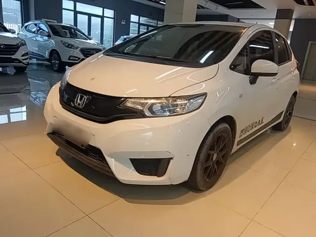 Honda Fit 2016 1.5L LXS CVT Comfort Sunroof Edition