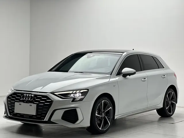 Audi A3 2023 Facelift Sportback 35 TFSI Fashion Sport