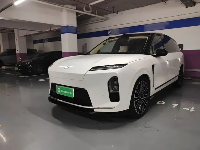 NIO ES8 2025 Base Model