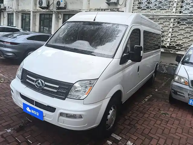 SAIC Maxus Xintu V80 2021 2.0T Manual Classic Aoyuntong Long Wheelbase Medium Roof 6/7/8/9-Seater