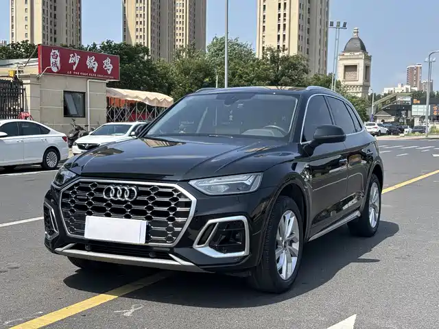 Audi Q5L 2022 40T Luxury Dynamic
