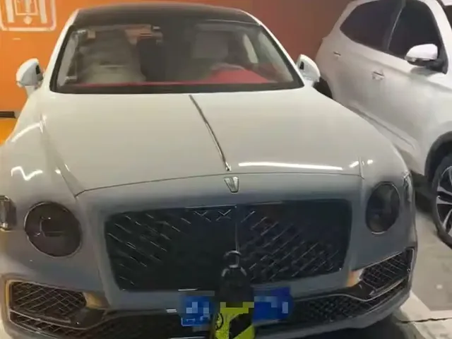 Bentley Flying Spur 2024 4.0T V8 Standard Edition
